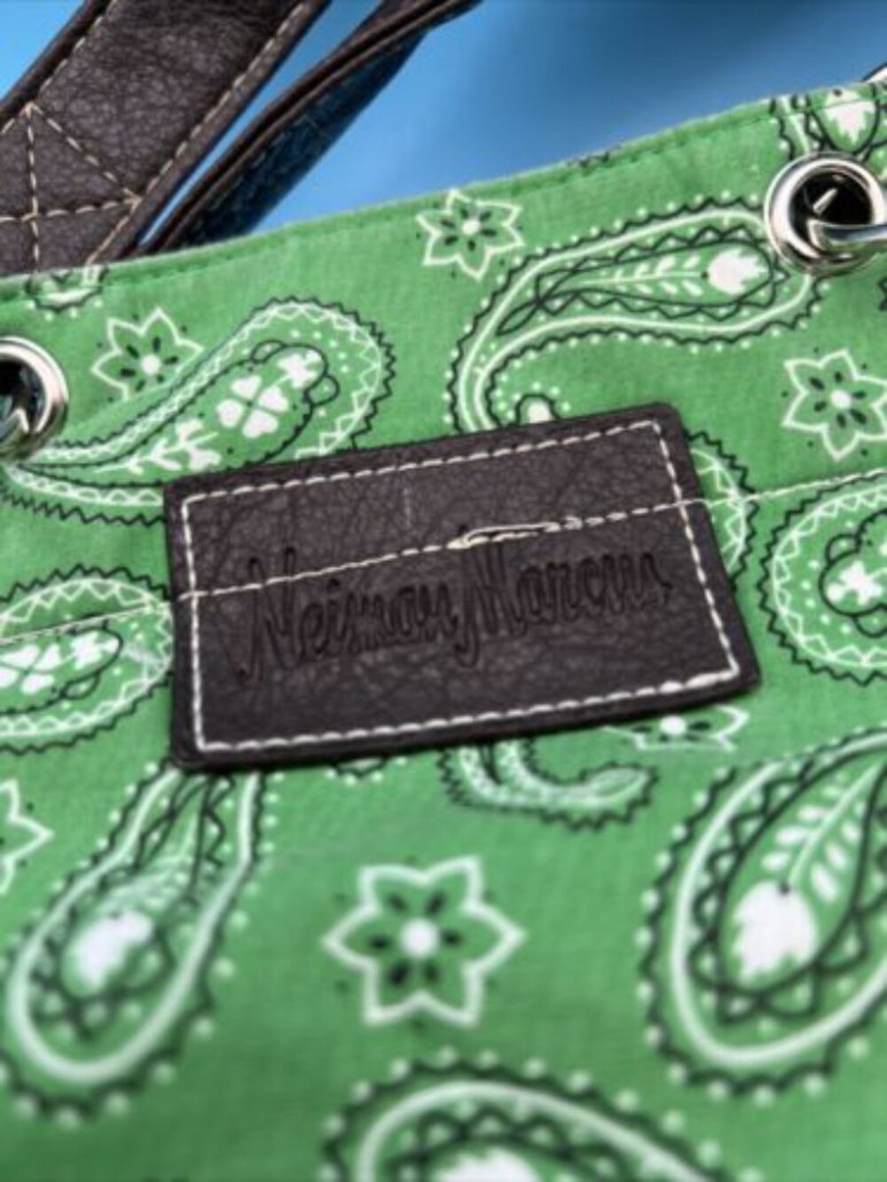 NEIMAN MARCUS GREEN PURSE Paisley Swirl Design Print Large Tote Bag W Handles - Picture 3 of 9